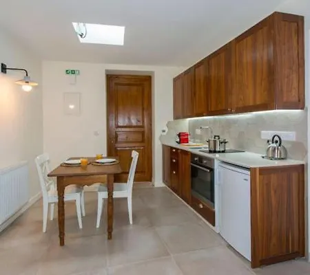 Del Conte Apartment *