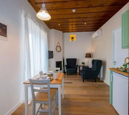 Del Conte Apartamento Kalopanagiotis
